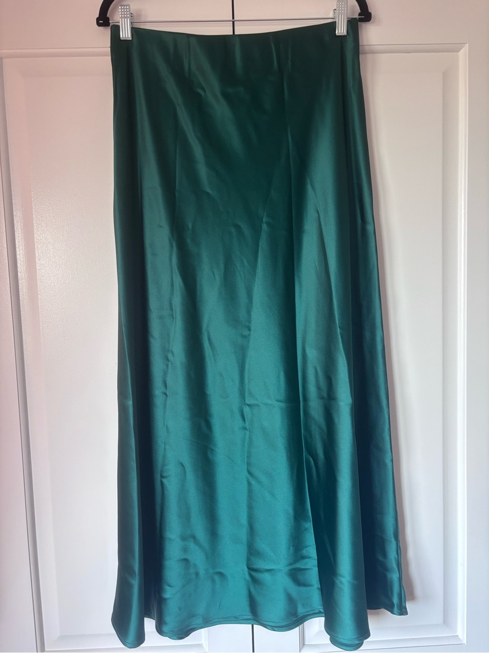 Emerald Green Satin Long Skirt. NWT Size Large.